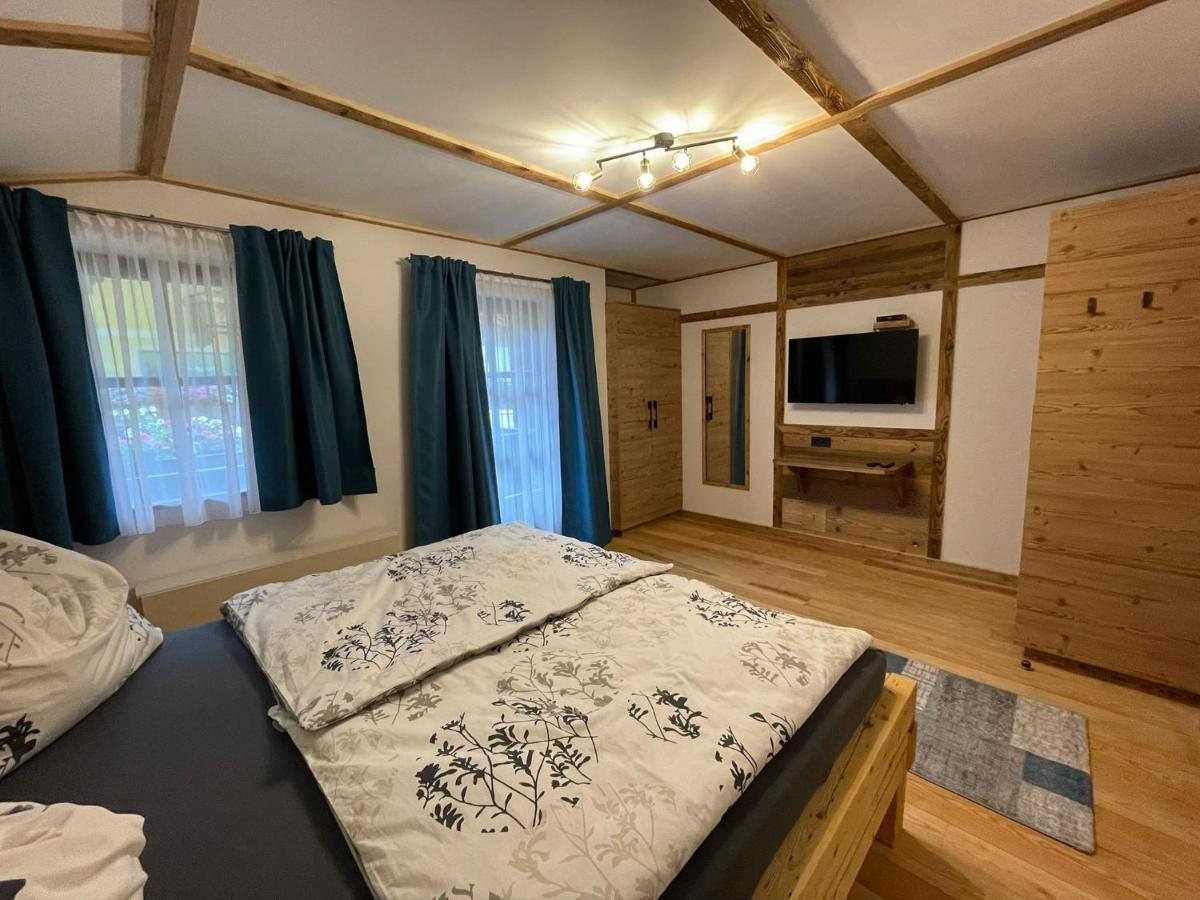 Ferienwohnung Rohrmoser Mit 2 Schlafzimmern 후트샬라그 외부 사진
