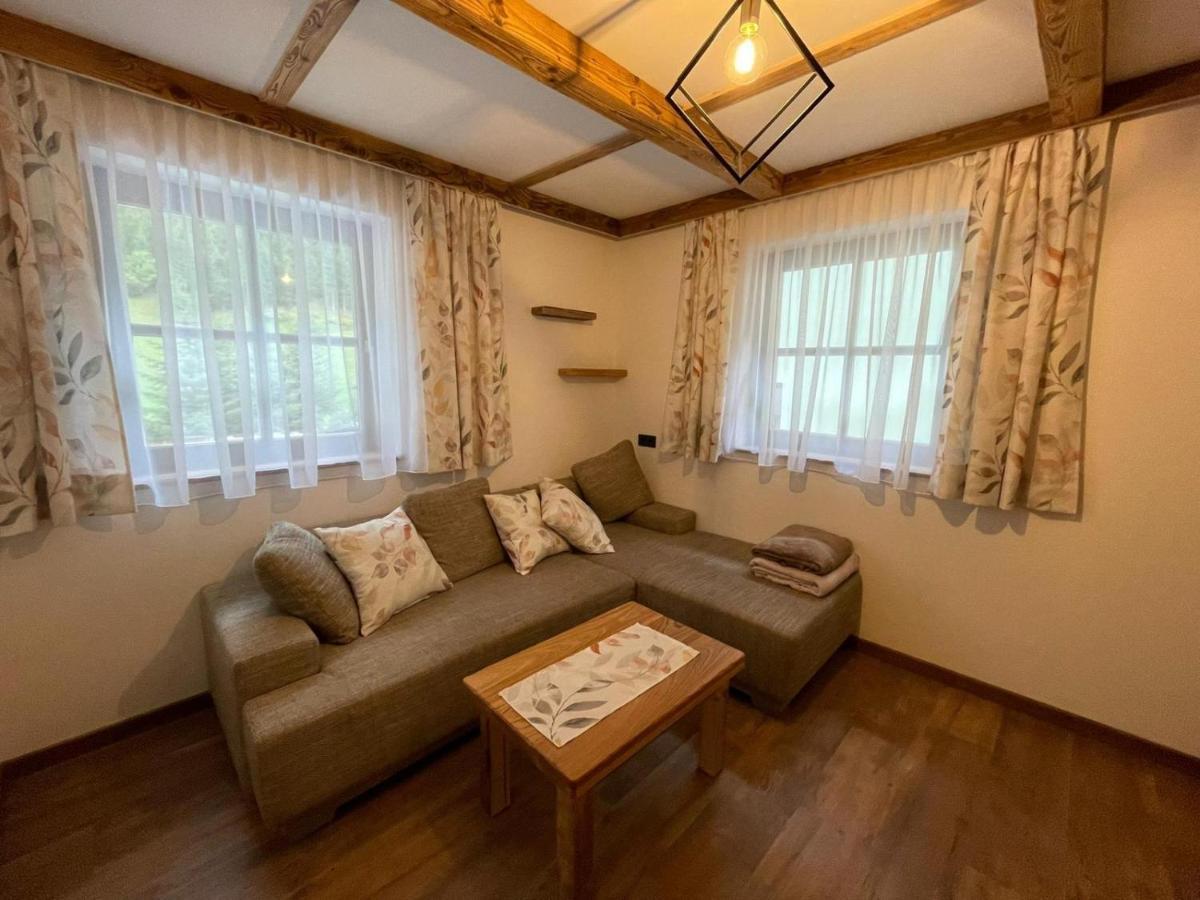 Ferienwohnung Rohrmoser Mit 2 Schlafzimmern 후트샬라그 외부 사진